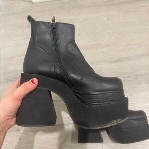 Luichiny Black Platform Boots